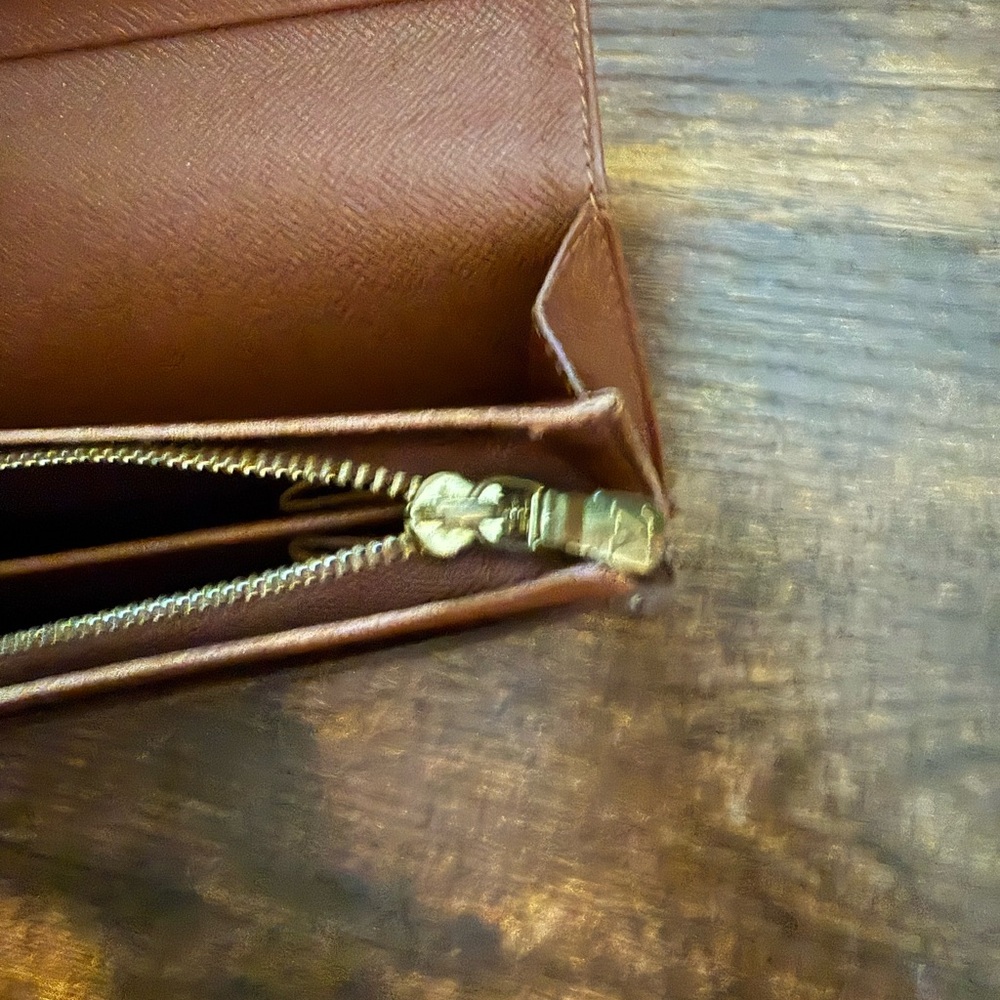 Louis Vuitton Brown and Tan Monogram wallet - Picture 10 of 10